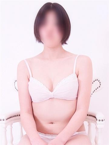 新人エリナ